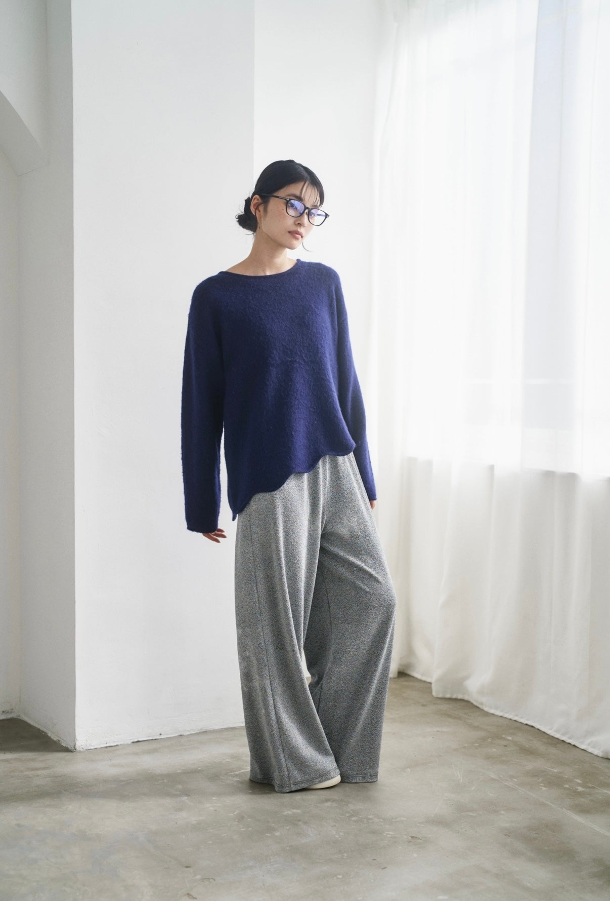 カシミア混アシンメトリースカラップニット