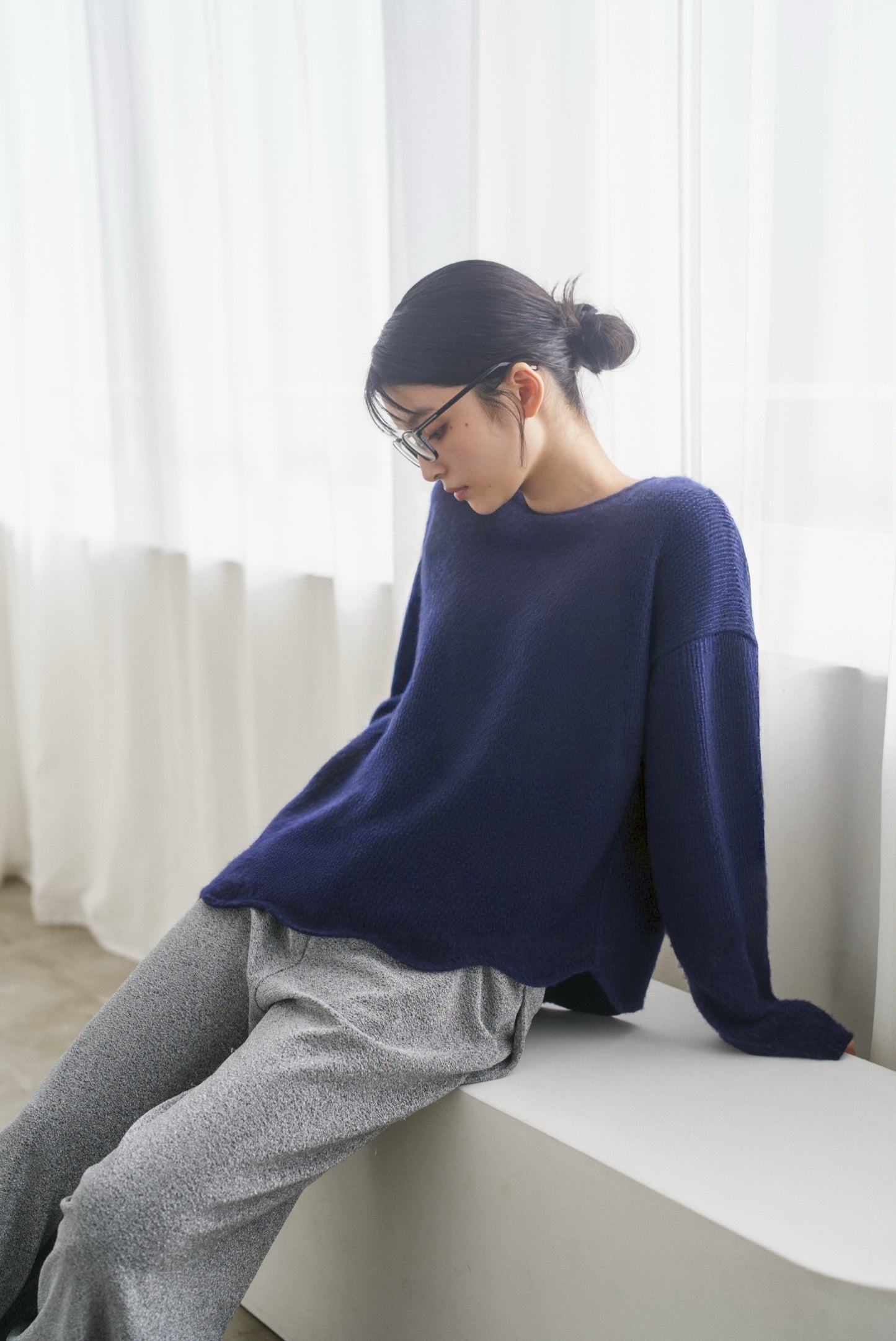 カシミア混アシンメトリースカラップニット