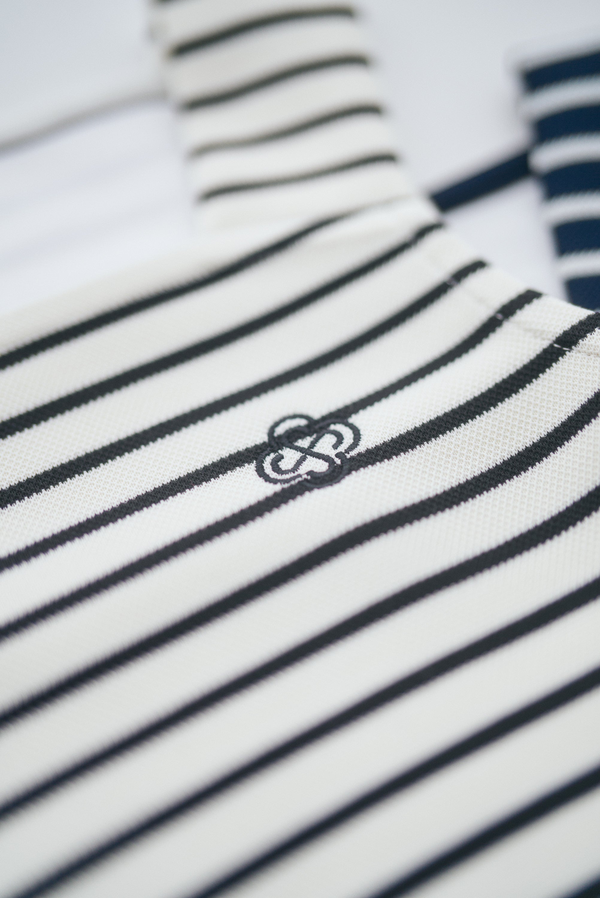 刺繍入りスカラップタンクトップ – CONNSE