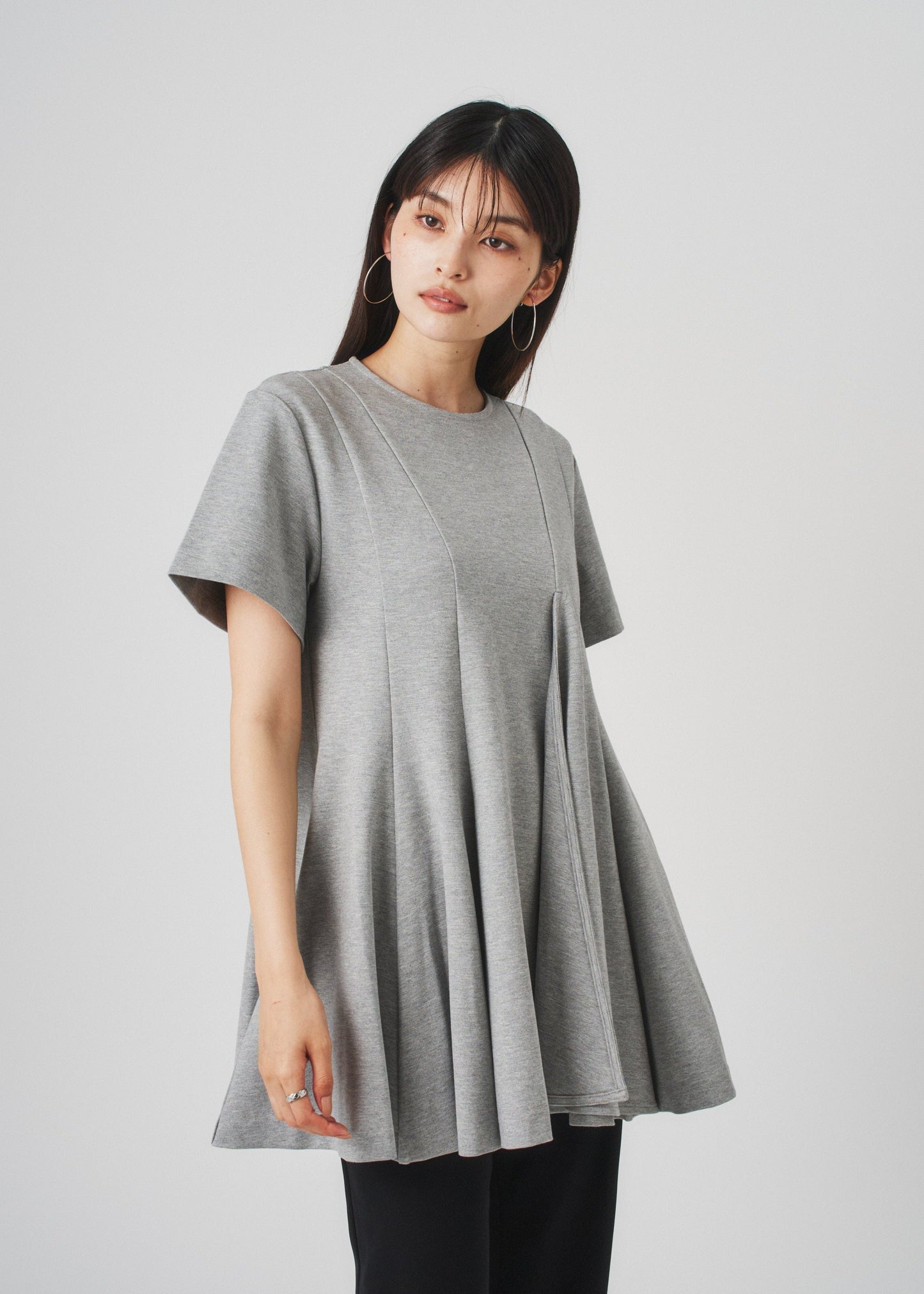COLOR:GRAY