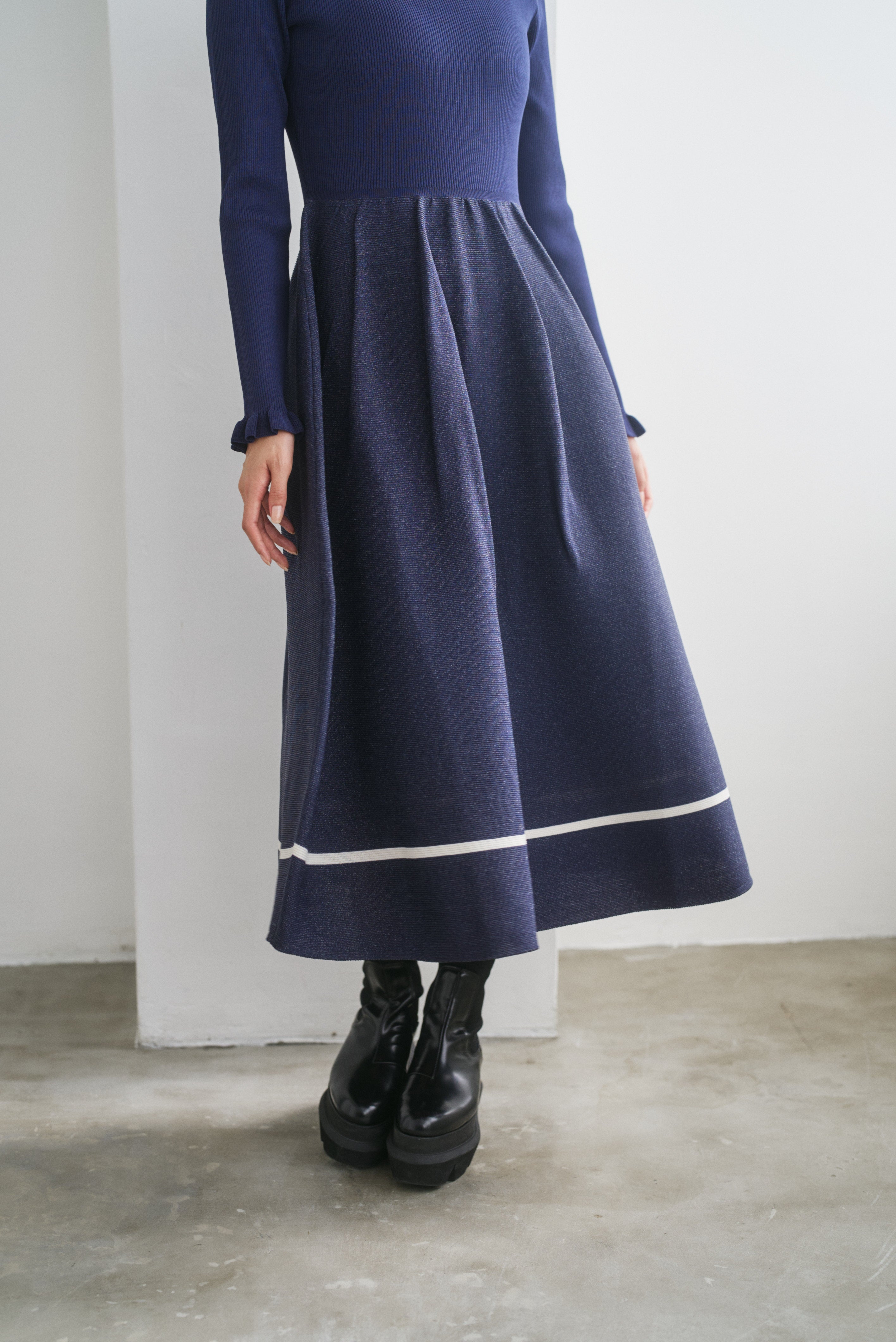 新品タグ付き　CONNSE ラメワンピース ラメワンピース – CONNSE