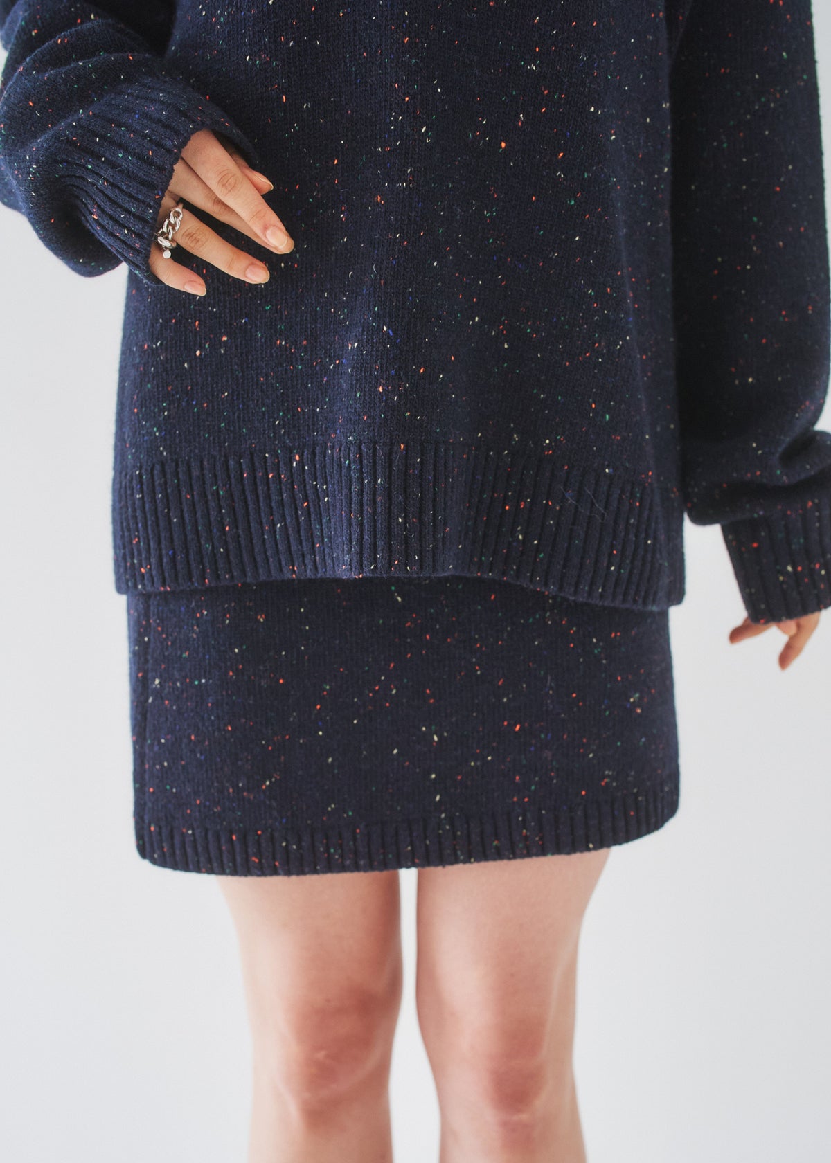 MODEL:170cm　COLOR:NAVY　SIZE:F