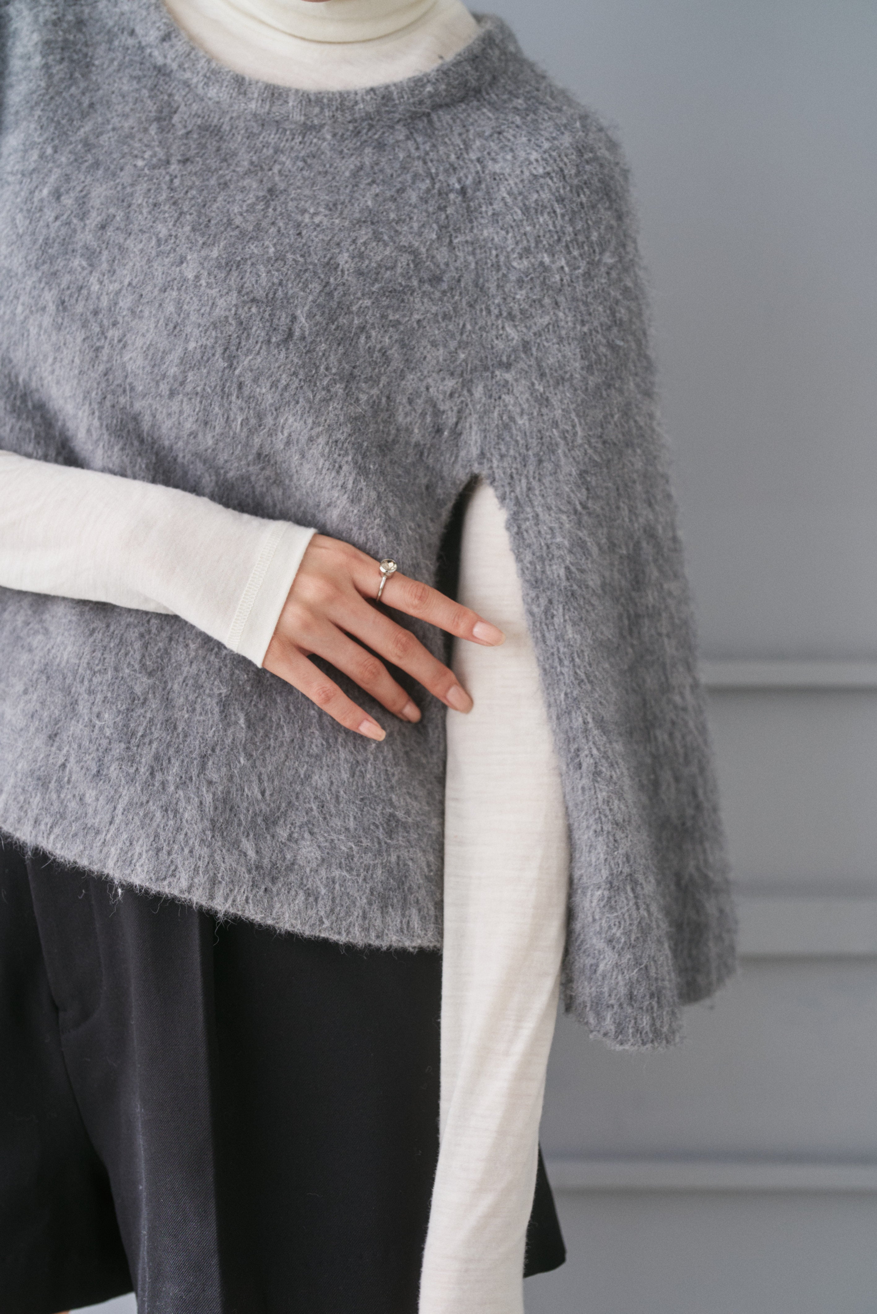 フォックスファーケープポンチョ – CONNSE