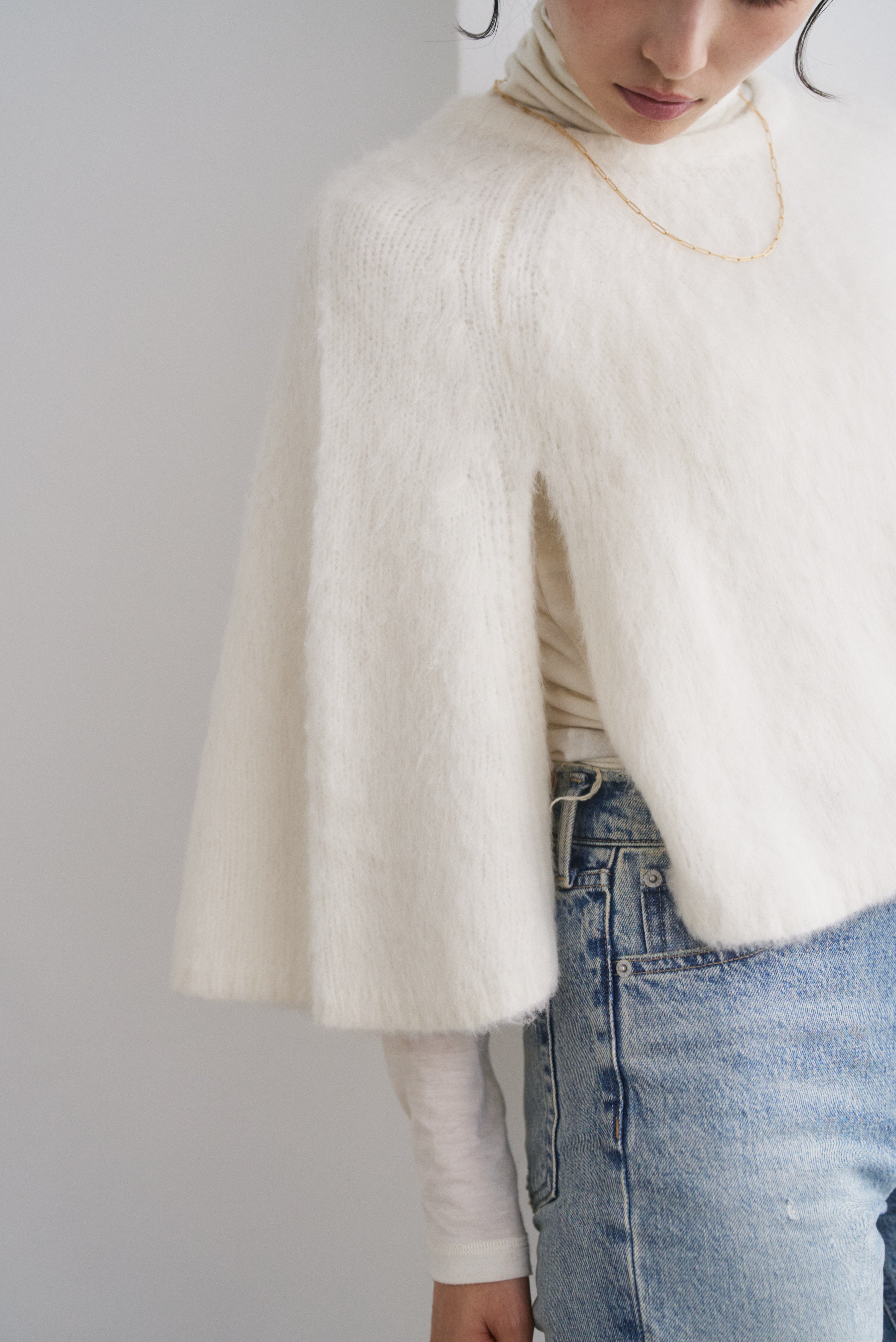 フォックスファーケープポンチョ – CONNSE