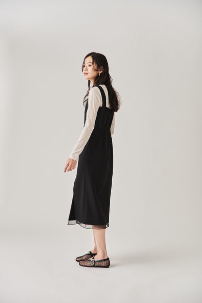 スリットワンピース