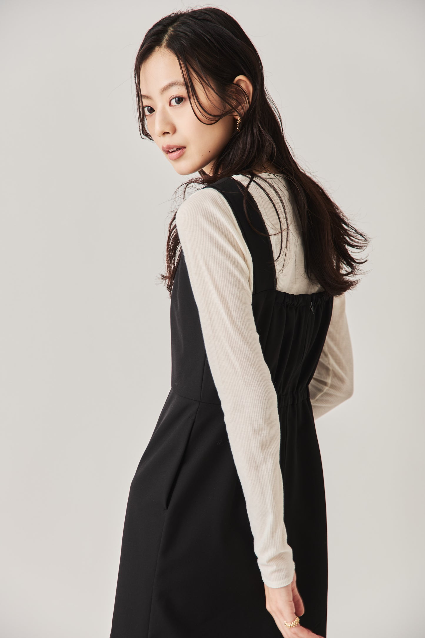 スリットワンピース