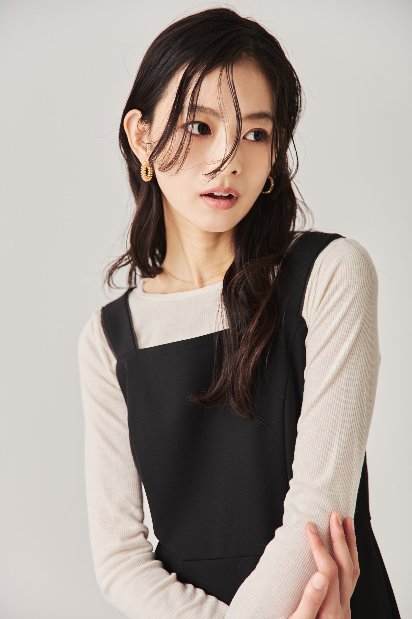 スリットワンピース