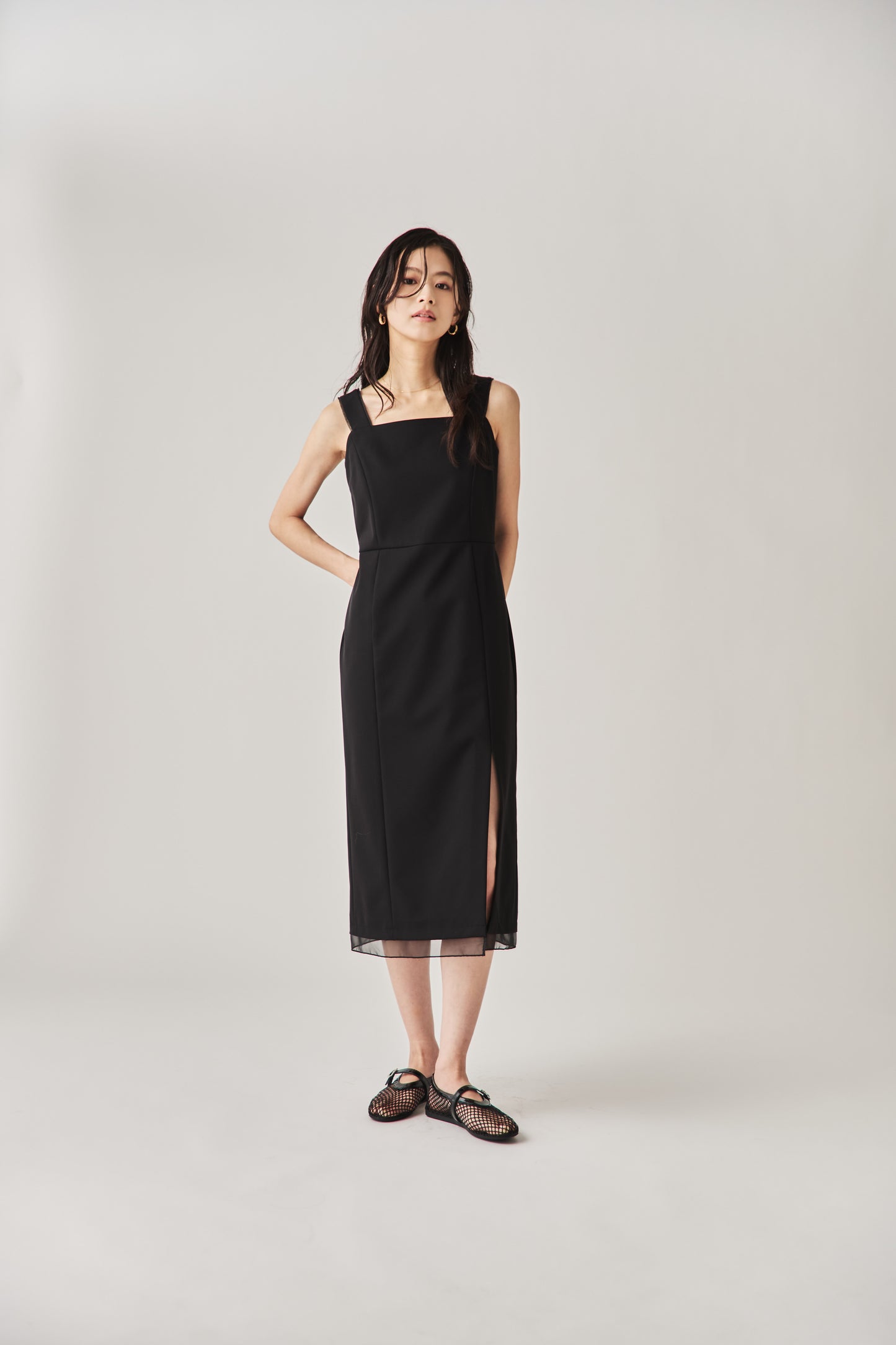 スリットワンピース