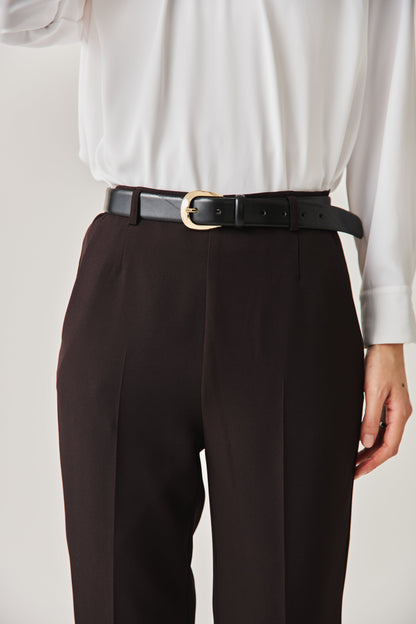 ハイウエストテーパードパンツ