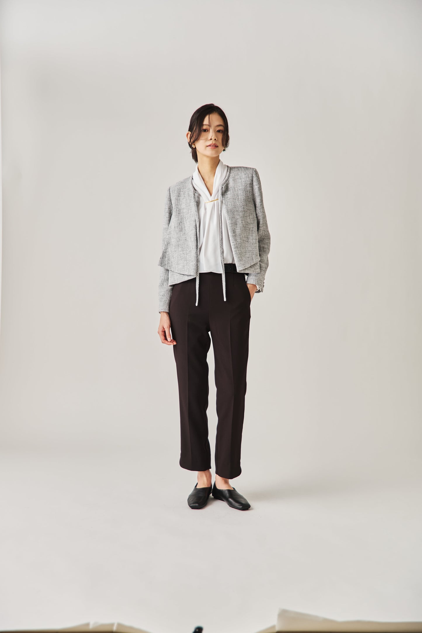 ハイウエストテーパードパンツ