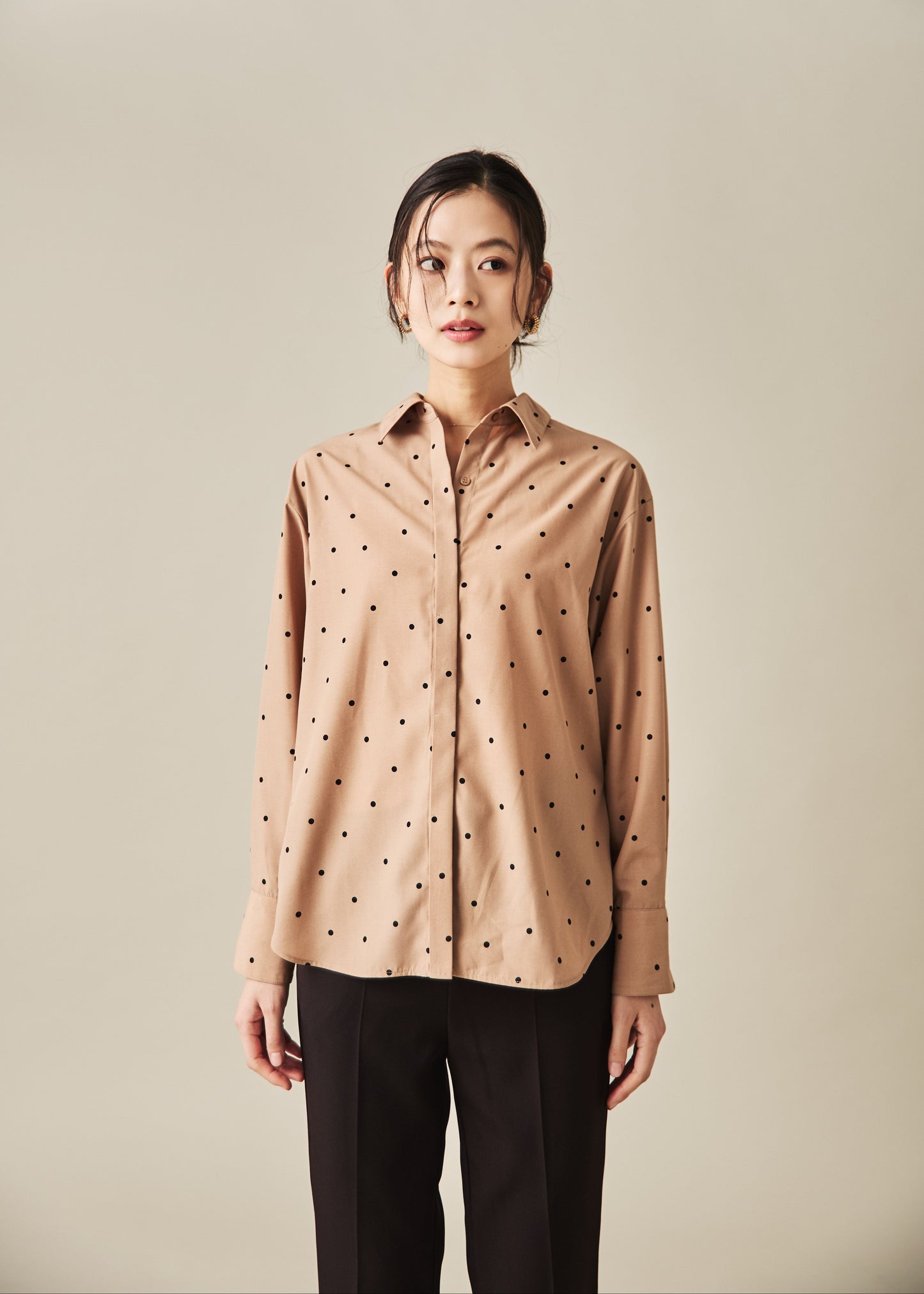 ノーリンクルドットシャツ