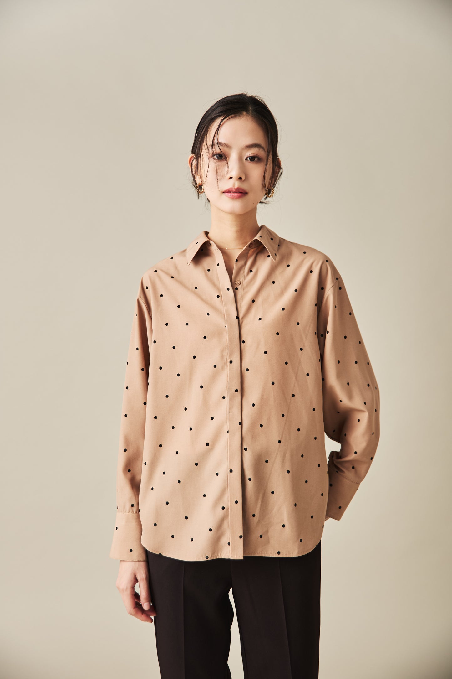 ノーリンクルドットシャツ