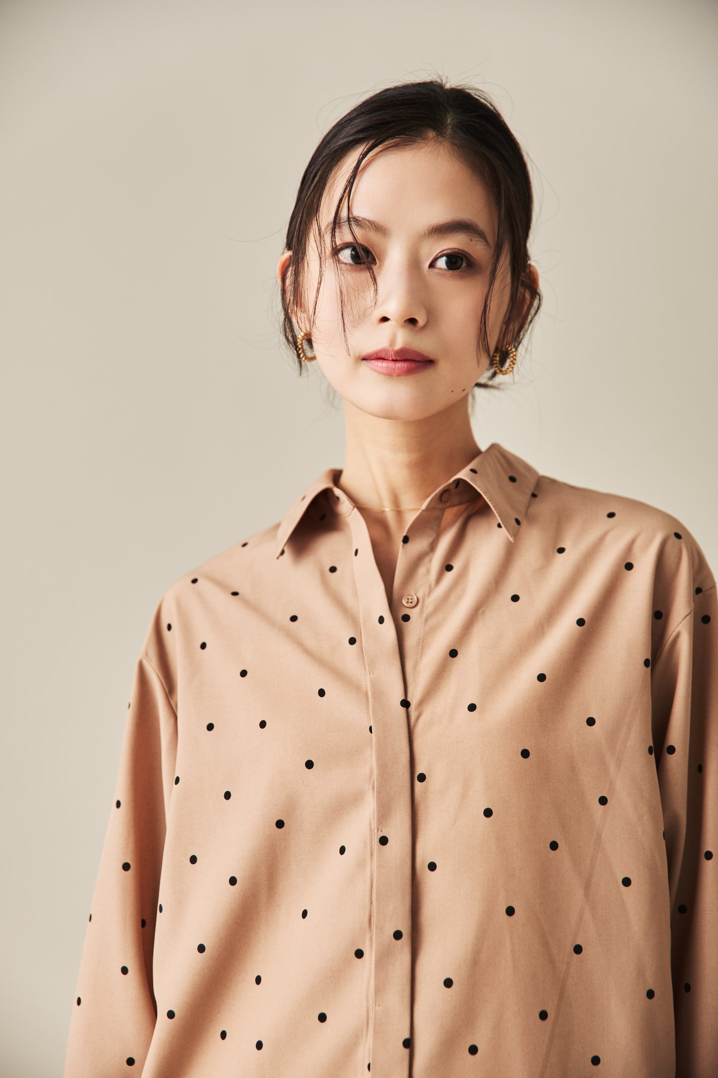 ノーリンクルドットシャツ