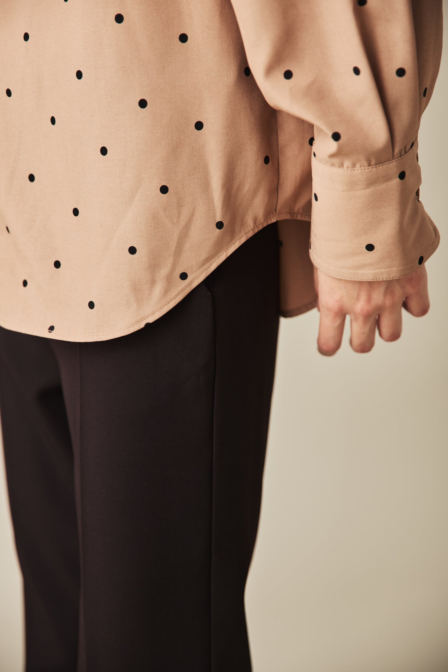 ノーリンクルドットシャツ