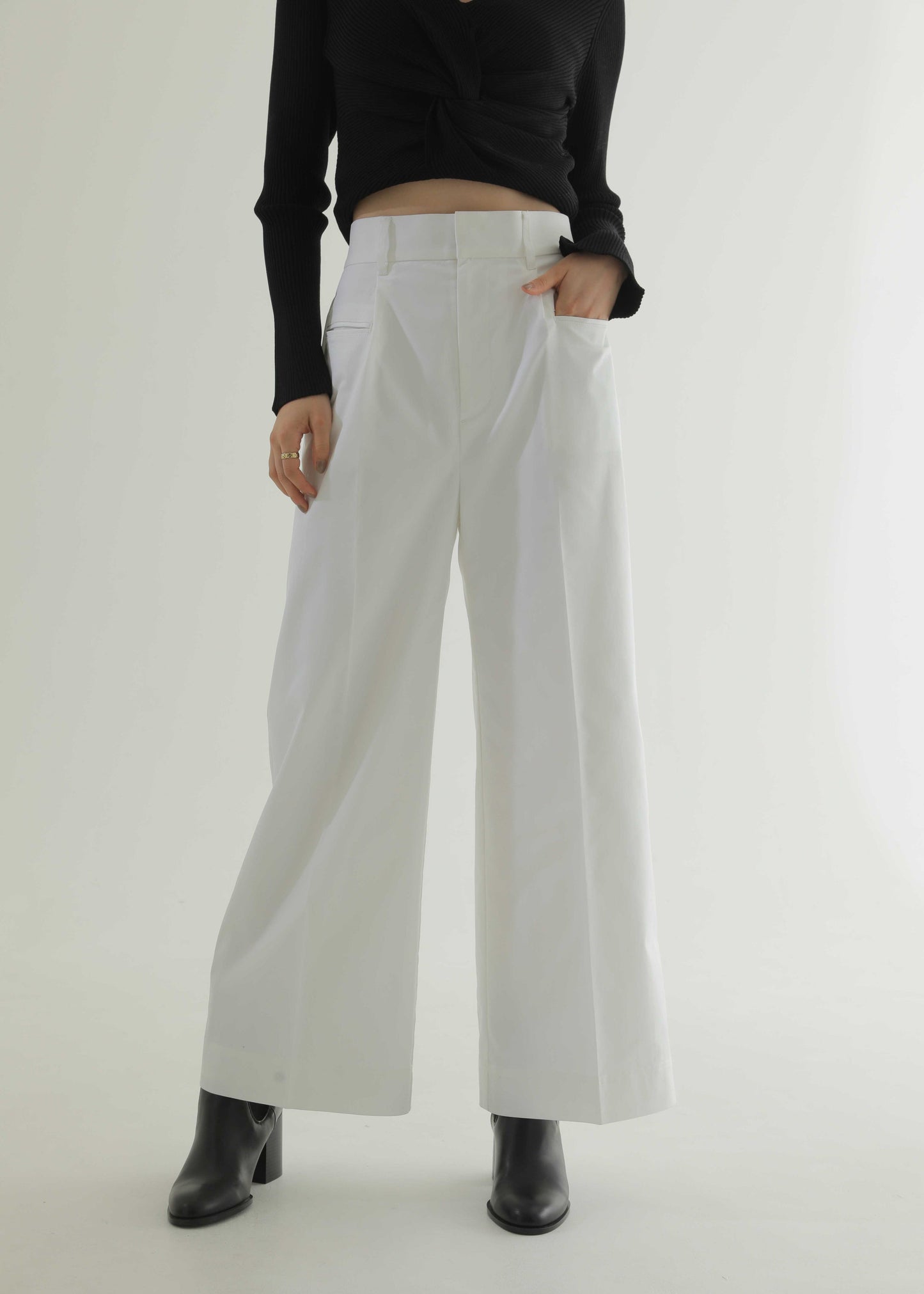 MODEL:170㎝ COLOR:WHITE SIZE:M