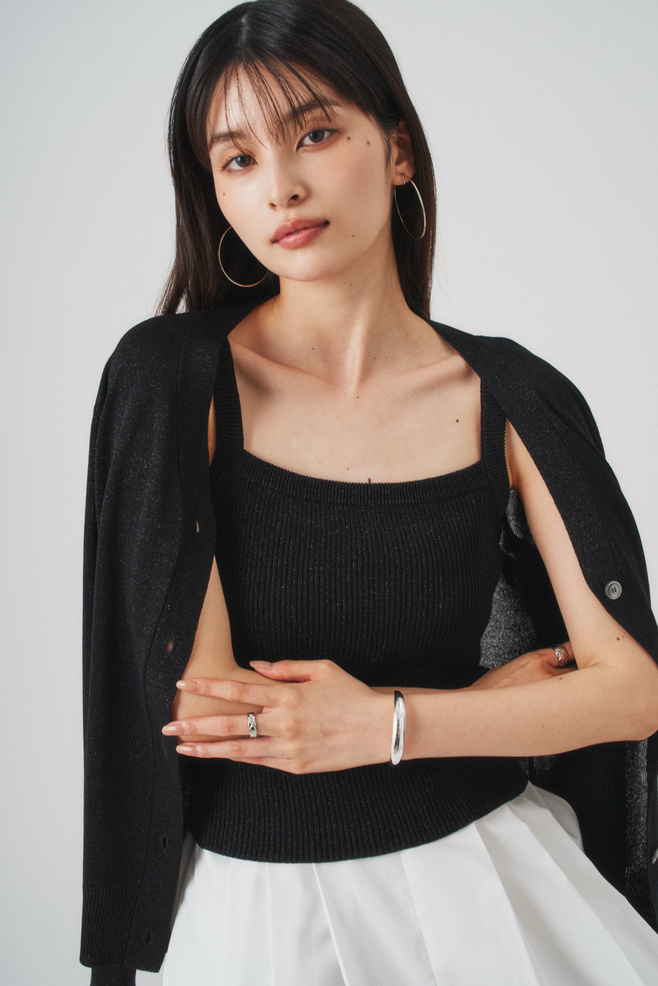 COLOR:BLACK