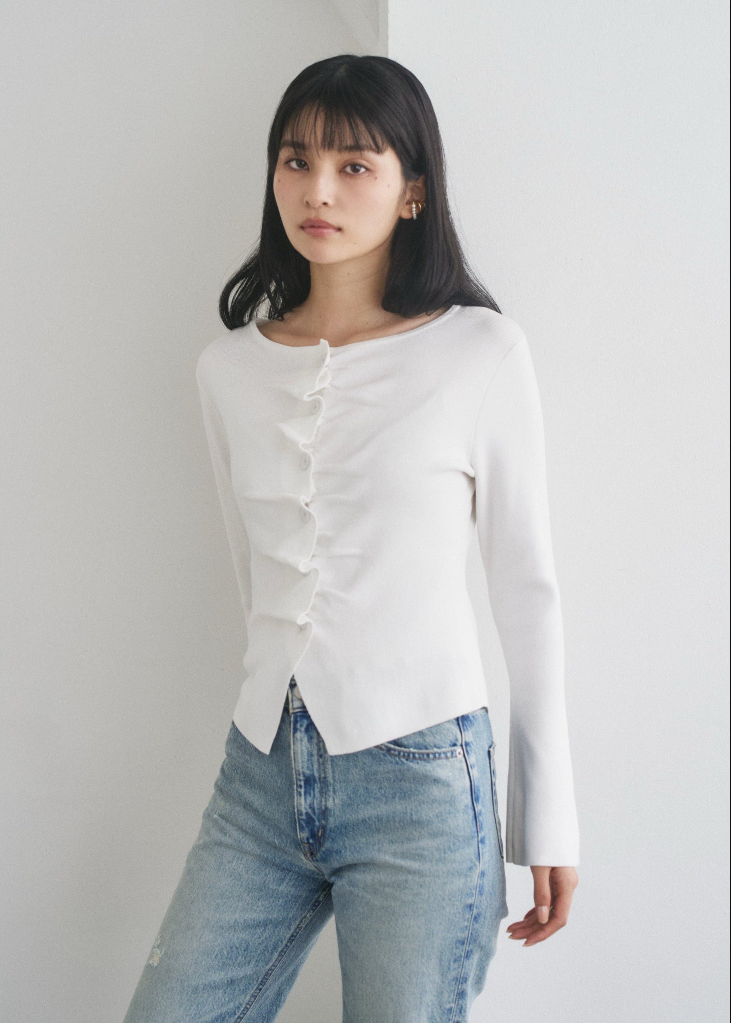 コンセ　新品タグ付CONNSE フロントタックギャザーニットトップス フロントタックギャザーニットトップス – CONNSE