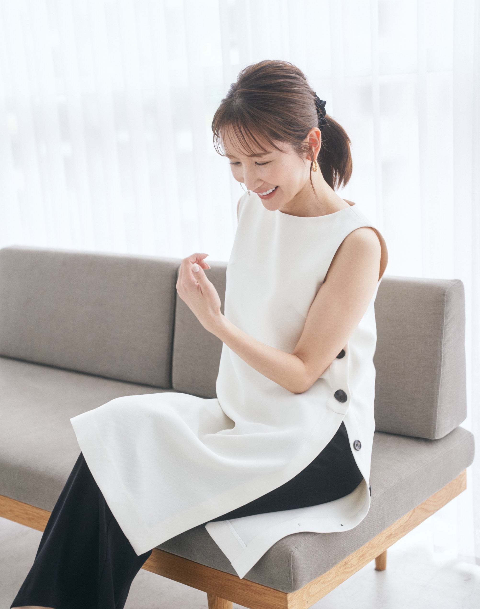 Connse　サイドボタン２wayワンピース　ホワイト Sサイズ サイドボタン2wayワンピース – CONNSE