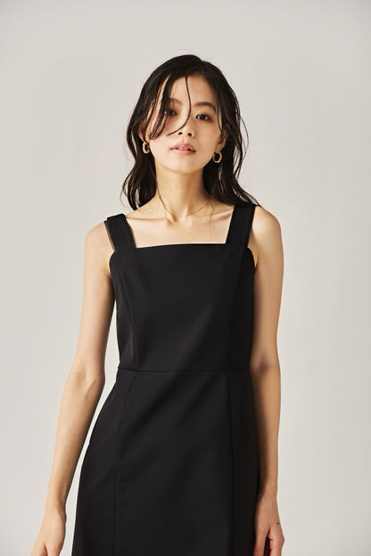 スリットワンピース