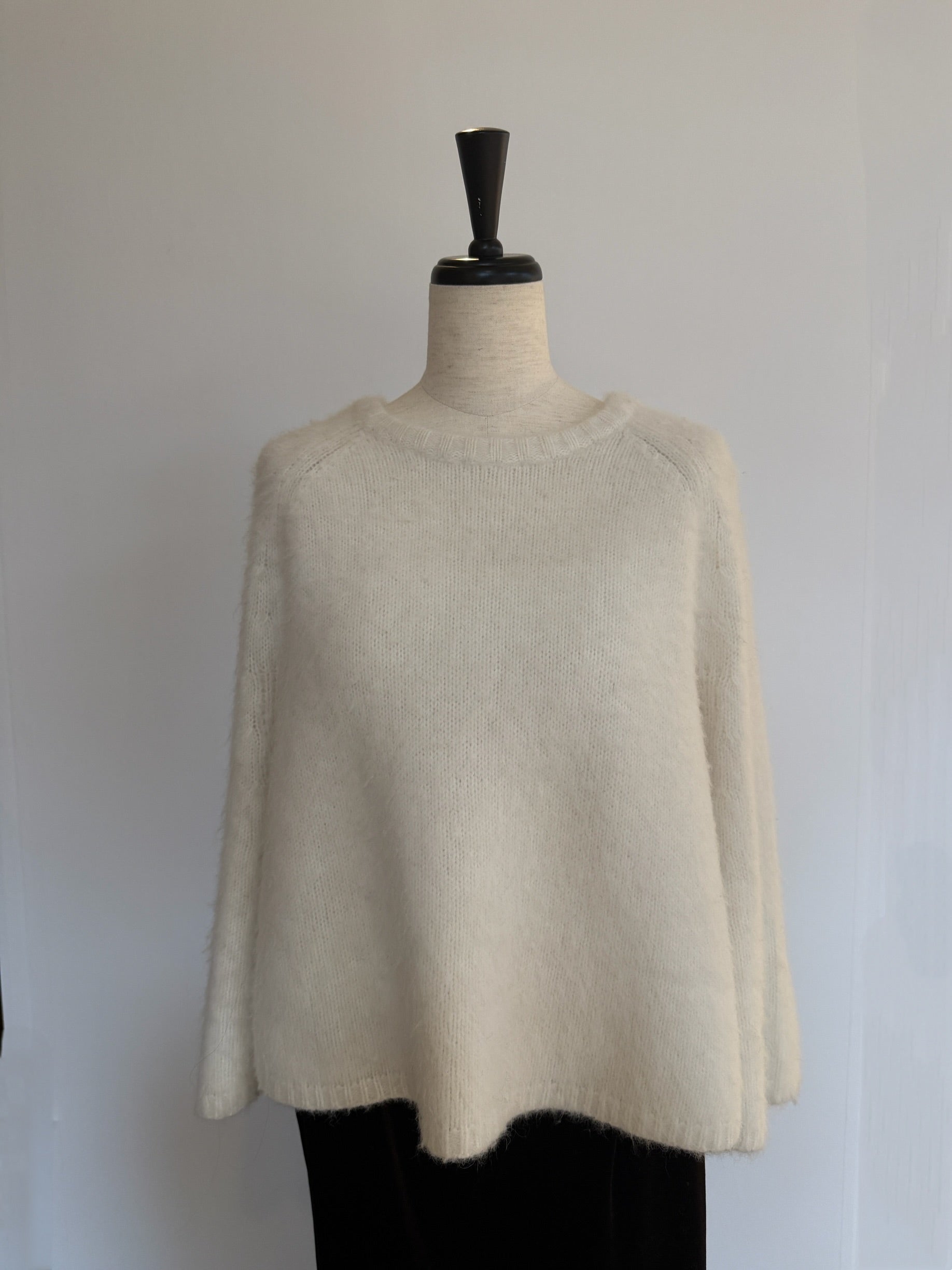 フォックスファーケープポンチョ – CONNSE